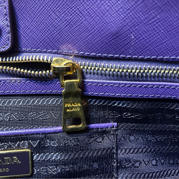 š„EUC Prada Saffiano Lux Leather Purple Tote
š„HOST PICKš„ - Picture 10 of 17
